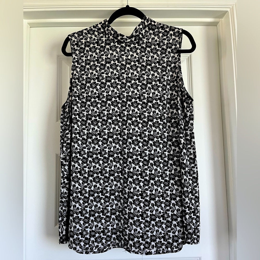 Sleeveless high neck blouse